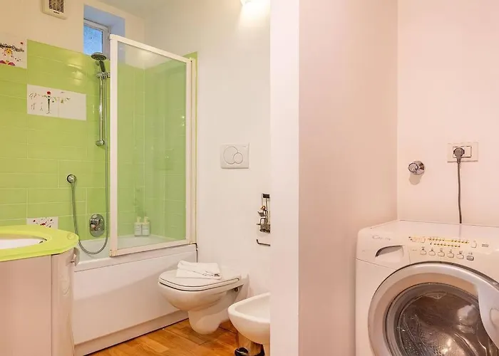 Guest Planet - Grazioso Bilocale Bande Nere M1 * Milán