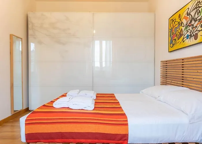 Guest Planet - Grazioso Bilocale Bande Nere M1 *