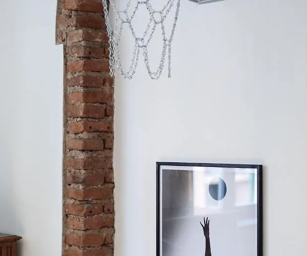 The Of Fame - Bosco Verticale View Milaan