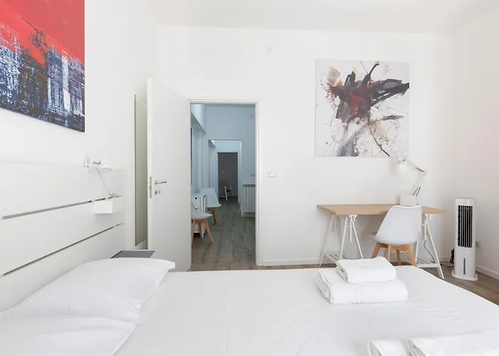 Guesthost - Cagnola Cozy With Balcony Apartmán