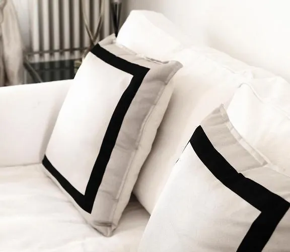 Comecasa Flowery Terraced Apartamento Milão