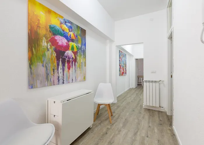 Guesthost - Cagnola Cozy With Balcony Apartmán