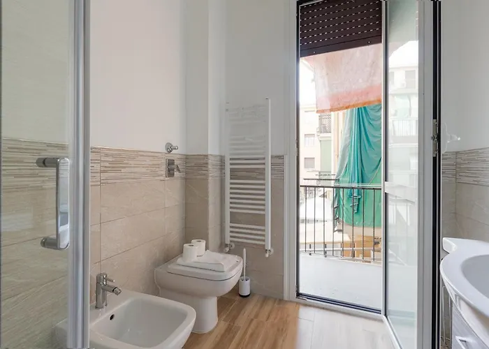 Guesthost - Cagnola Cozy With Balcony Apartmán *