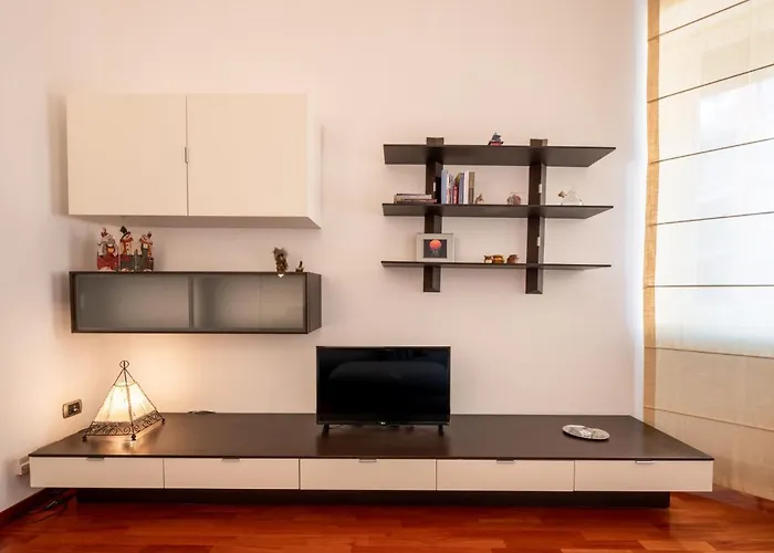 Brera Porta Nuova Flat By Interhome شقة