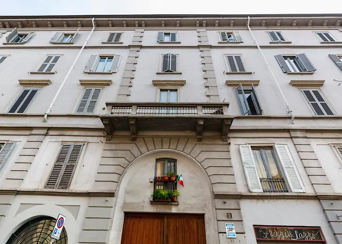 Pit Stop - Navigli * Milán