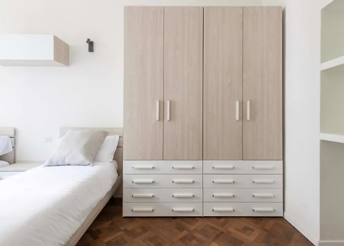 Voyager - 6 Guests, 2 Bd & 2 Bh, Neighborhood