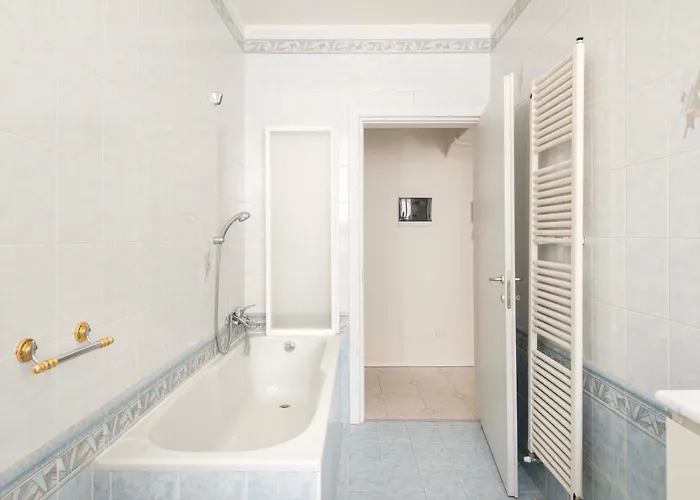 Voyager - 6 Guests, 2 Bd & 2 Bh, Neighborhood *