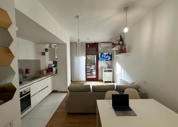 Be-c0 Bicocca Luxury Garden Apartment *