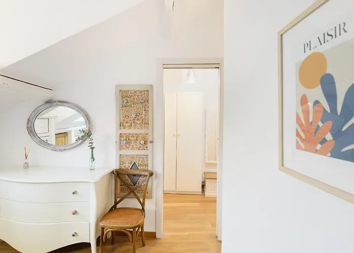 Apartment Easylife - - Sottocorno 5a - Historic Center *