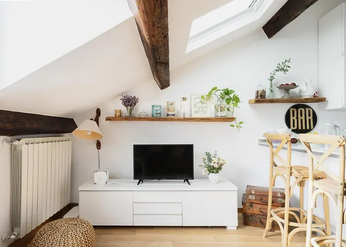 Easylife - - Sottocorno 5a - Historic Center Apartment Milan