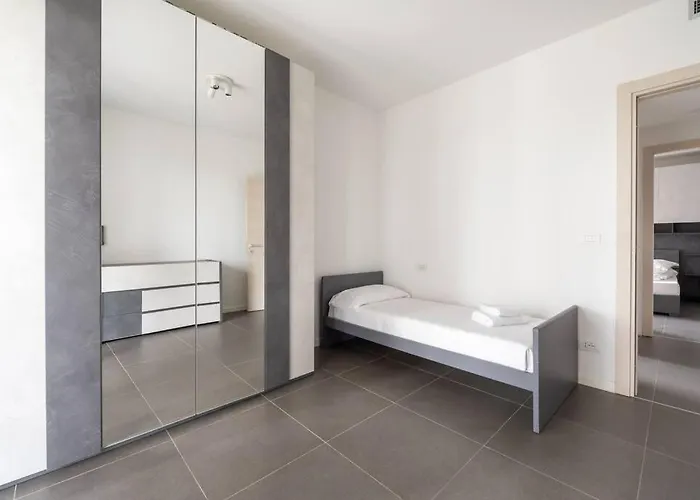 We - Uptown74 Bloom -