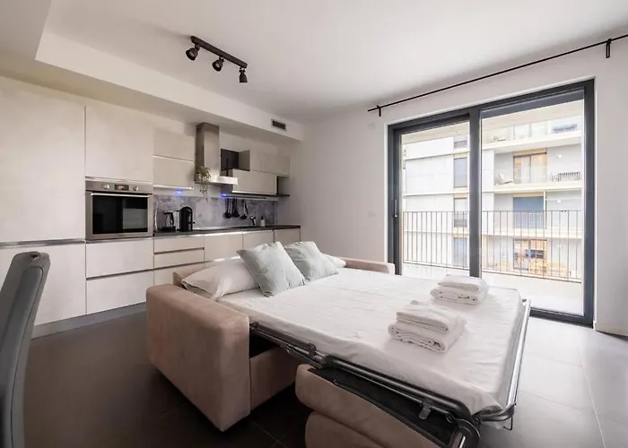 We - Uptown74 Bloom - Milano