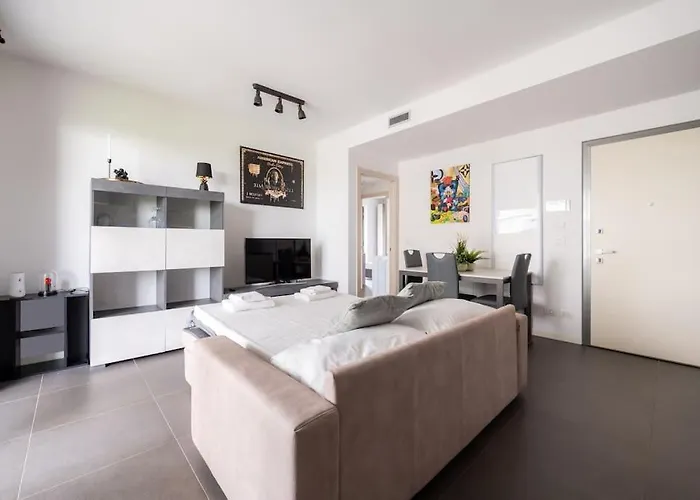 We - Uptown74 Bloom -