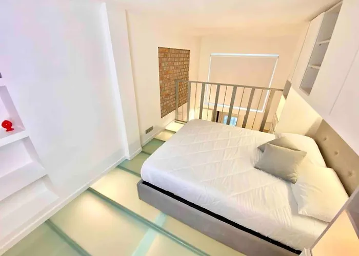 Apartamento Loft Di Lusso - Metro E Centro