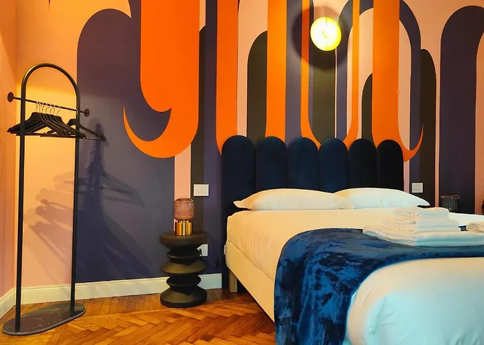 Luxury 2 Bedrooms And 2 Baths In Downtown With Ac, Wifi, Subway Aiport Conneted *