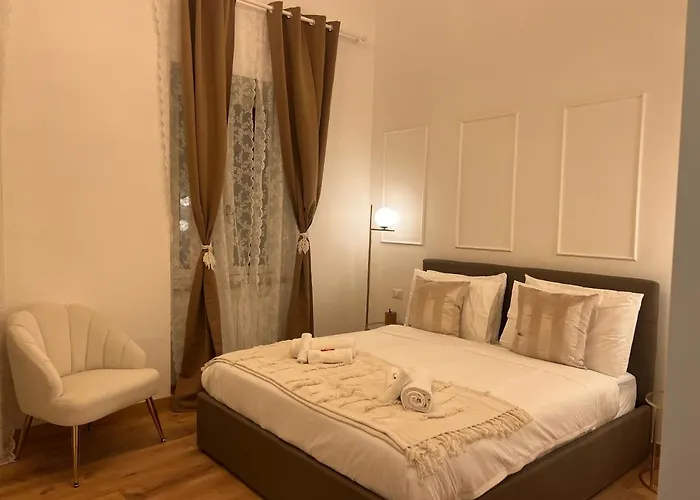 Regina In Bocconi Apartment