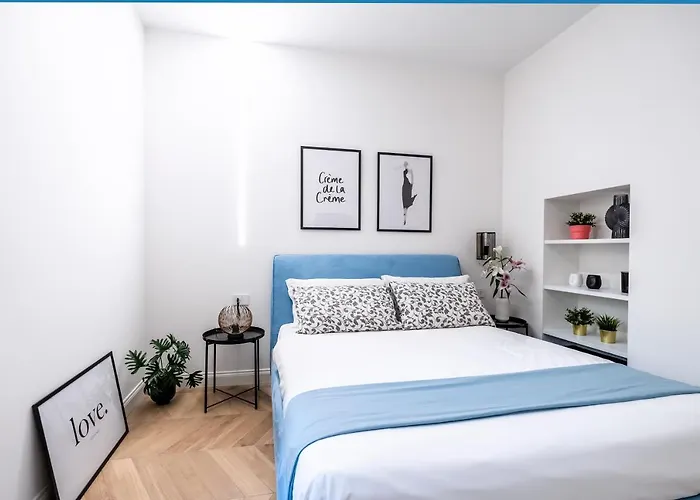 Duomo-porta Venezia, Luxury Design *