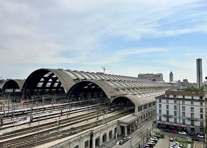 - Stazione Апартаменты *