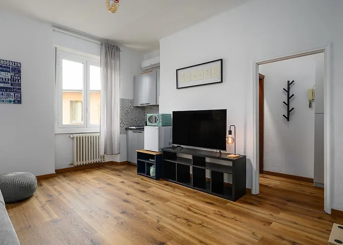 Insubria 8-3dx - Monolocale Cool Apartamento