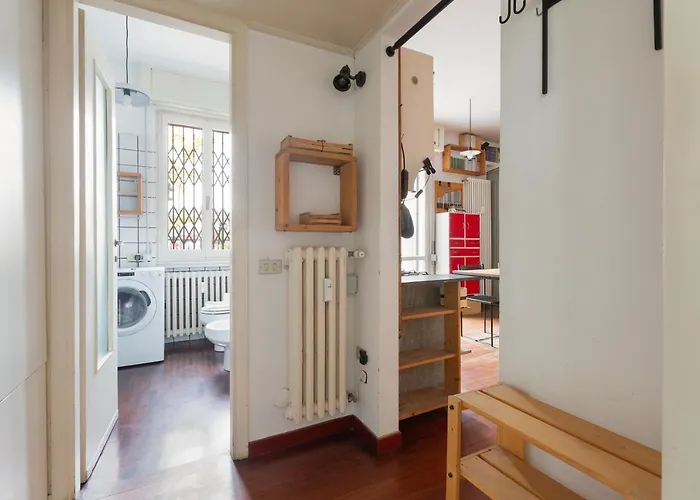 Guesthost - With Huge Terrace- Calvairate District