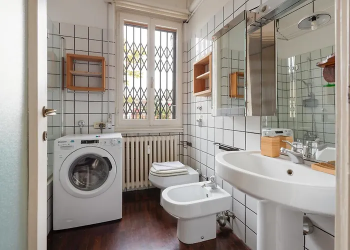 Apartman Guesthost - With Huge Terrace- Calvairate District *