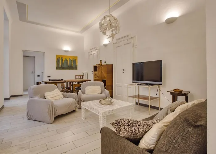 Apartment Joivy Wonderful Apt Next To Sforzesco Castle
