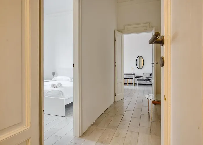 Joivy Wonderful Apt Next To Sforzesco Castle Lägenhet *