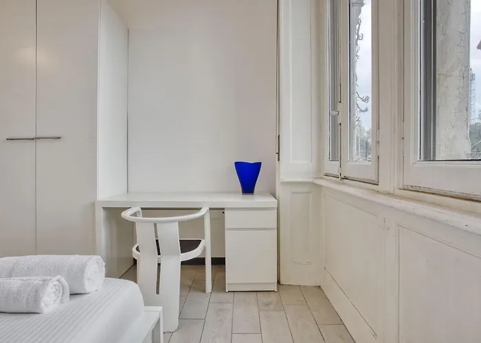 Lägenhet Joivy Wonderful Apt Next To Sforzesco Castle Milano