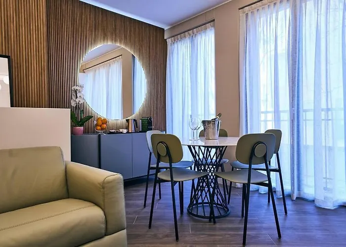 Contempora - Two Bedrooms Monet Apartament