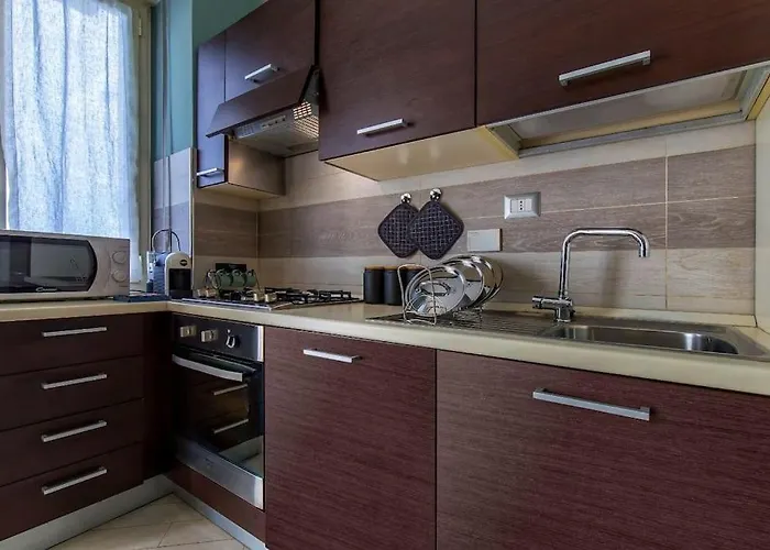 Charmy & Cozy Panoramic Flat 50m From M4 Stop * Milan