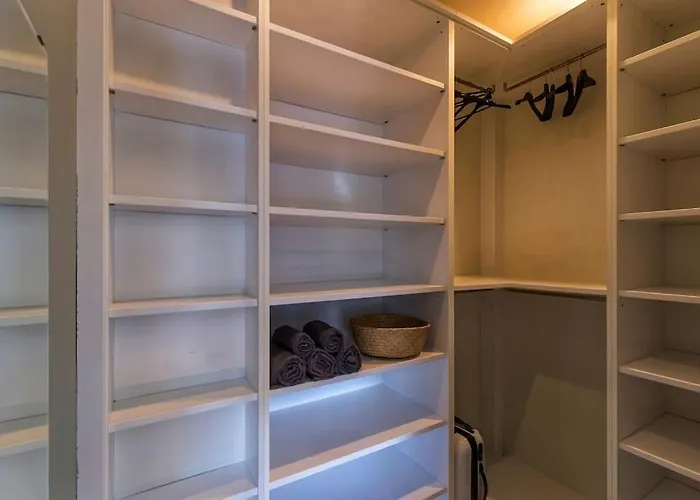 Charmy & Cozy Panoramic Flat 50m From M4 Stop Milan