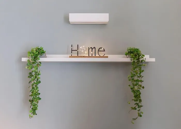 Charmy & Cozy Panoramic Flat 50m From M4 Stop *