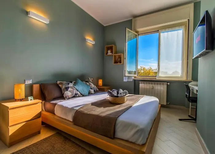 Charmy & Cozy Panoramic Flat 50m From M4 Stop *