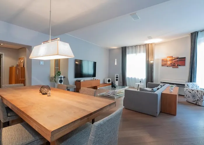 Ihost Luxury Center - Bellini 4 ميلان