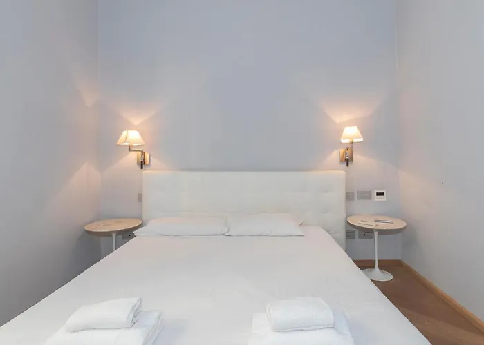 Ihost Luxury Center - Bellini 4 فندق ميلان