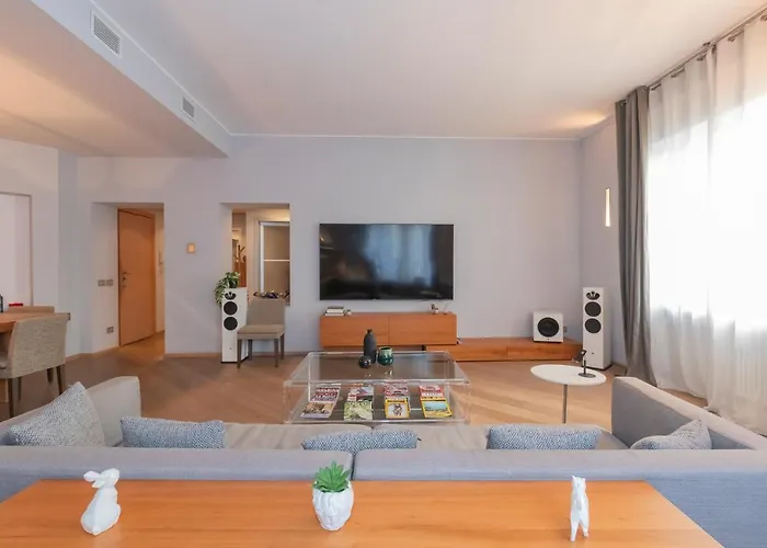 Ihost Luxury Center - Bellini 4 فندق ميلان