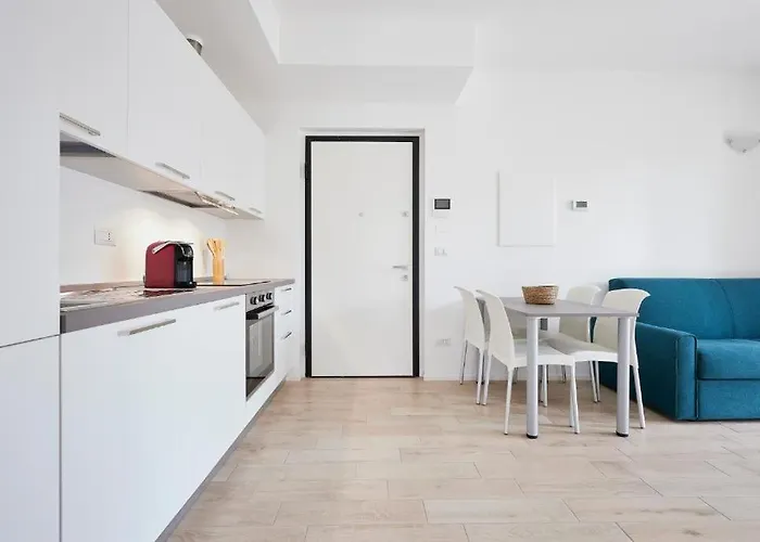 Postumia Joy - Sansiro Stadium - San Carlo Hospital Apartmán *