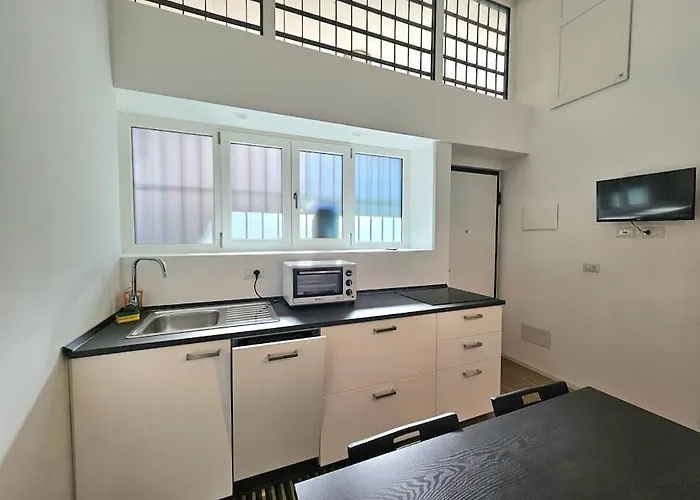 Grazioso Bilocale Ristrutturato Vicino Stazione/metro *