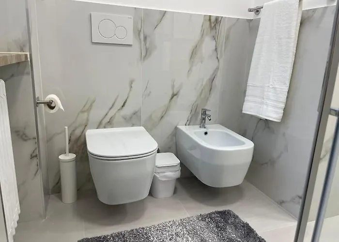 Luxury 1 Bedroom Apartment, Close To San Siro, Fiera And 10 Min Metro To Duomo