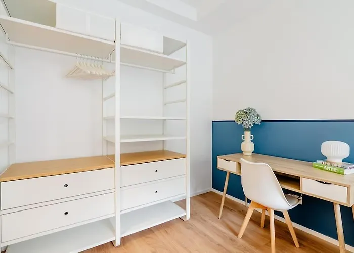 Luxury 1 Bedroom Apartment, Close To San Siro, Fiera And 10 Min Metro To Duomo شقة