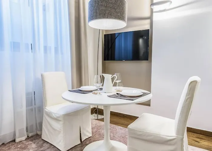 Cozy And Classy Nest Apartment Milan