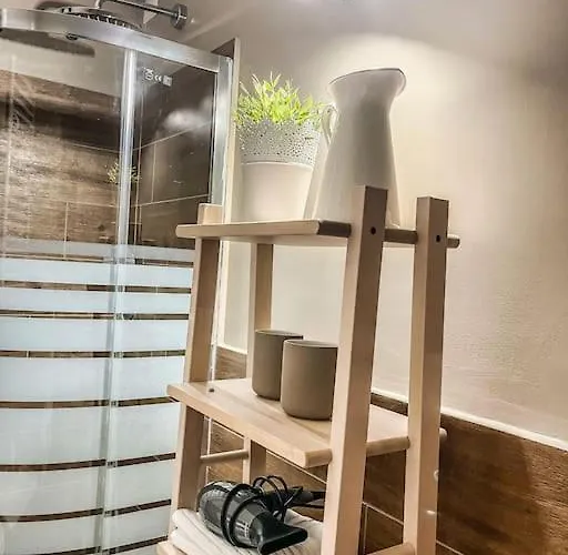 Cozy And Classy Nest Apartment