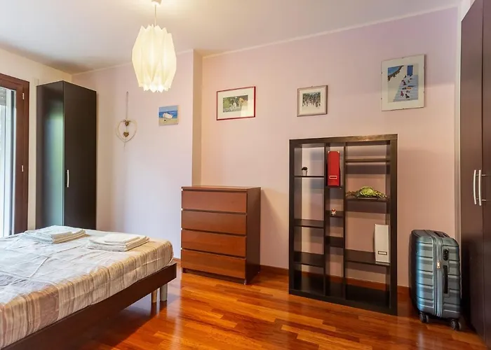 Accogliente Con Terrazzo E Vista *