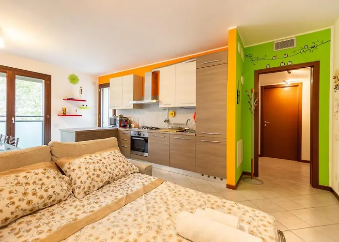 Accogliente Con Terrazzo E Vista