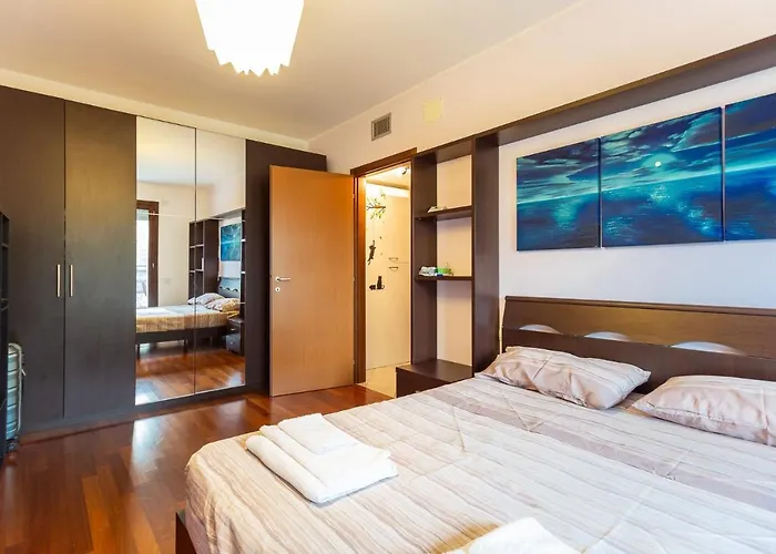 Accogliente Con Terrazzo E Vista Διαμέρισμα Μιλάνο