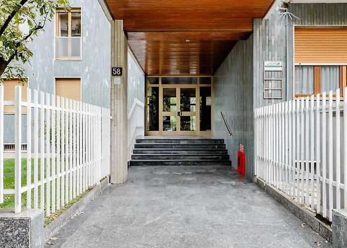 شقة Luxury 1 Bedroom Apartment, Close To San Siro, Fiera And 10 Min Metro To Duomo *