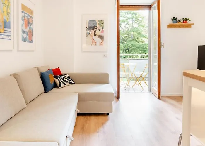 Luxury 1 Bedroom Apartment, Close To San Siro, Fiera And 10 Min Metro To Duomo *