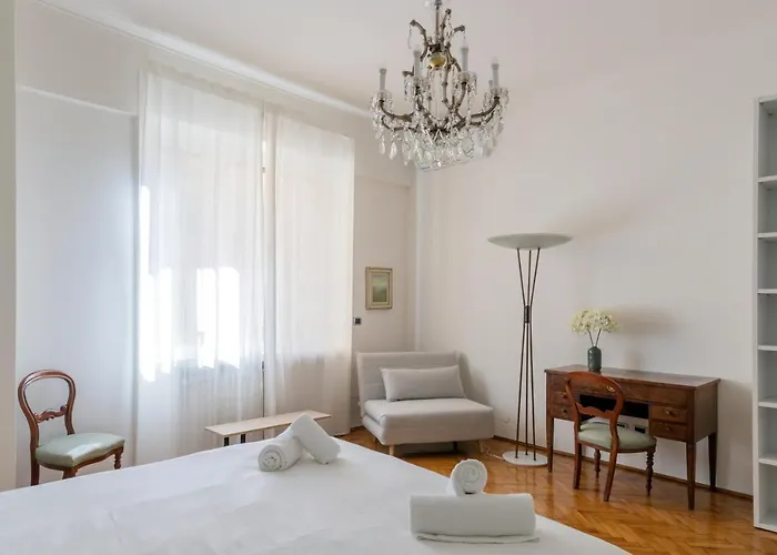 Апартаменты Joivy Wonderful 2bed Flat In Perfect Centre Милан