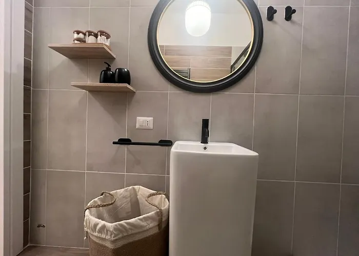 Regina In Bocconi * Milan