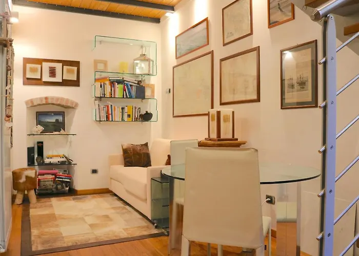 Charming In The Navigli District - 4 People * Μιλάνο